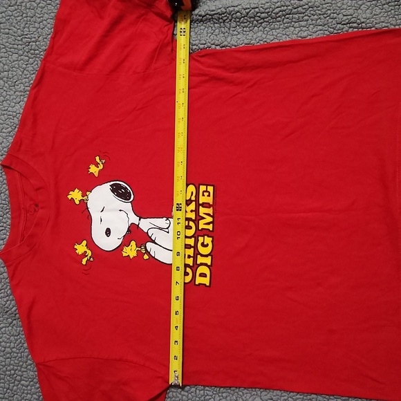 2010 Peanuts Snoopy T-shirt Chicks Dig Me Red Size XL - Picture 5 of 6